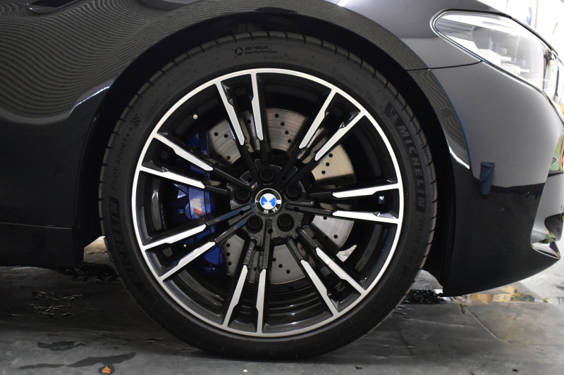 BMW Mシリーズ M5 V8ﾂｲﾝﾀｰﾎﾞ600馬力 Bowers&Wikinsｻｳﾝﾄﾞ ｺﾝﾌｫｰﾄP  MxDrive（4WD//2WD切替可） 全席ﾋｰﾀｰ&前席ﾍﾞﾝﾁﾚｰｼｮﾝ&ﾏｯｻｰｼﾞ付ｼﾙﾊﾞｰｽﾄｰﾝﾚｻﾞｰ ｽﾃｱﾘﾝｸﾞﾋｰﾀｰ 追従ACC LCW LEDﾍｯﾄﾞﾗｲﾄ HUD 液晶ﾒｰﾀｰ 360度ｶﾒﾗ3Dﾋﾞｭｰ 20AW 電動ﾄﾗﾝｸ 2年保証