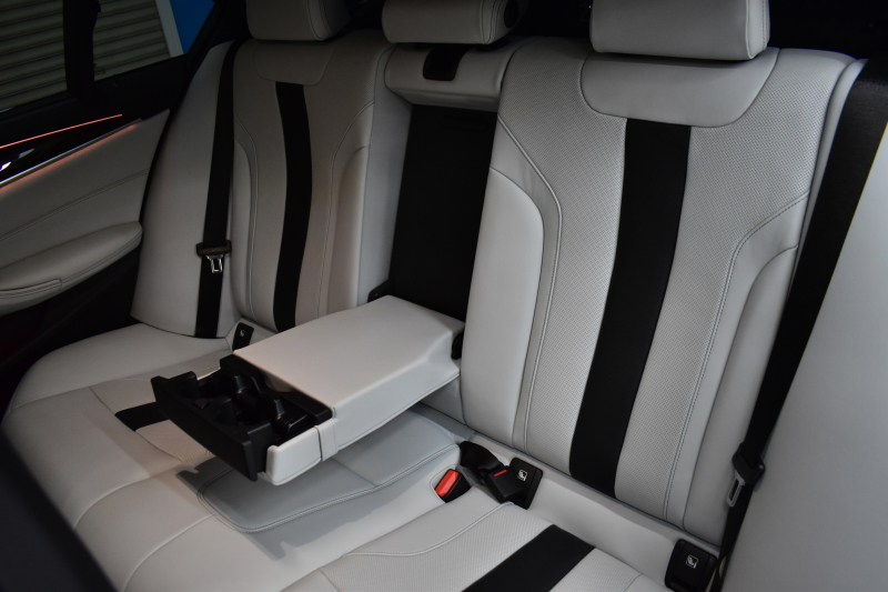 BMW Mシリーズ M5 V8ﾂｲﾝﾀｰﾎﾞ600馬力 Bowers&Wikinsｻｳﾝﾄﾞ ｺﾝﾌｫｰﾄP  MxDrive（4WD//2WD切替可） 全席ﾋｰﾀｰ&前席ﾍﾞﾝﾁﾚｰｼｮﾝ&ﾏｯｻｰｼﾞ付ｼﾙﾊﾞｰｽﾄｰﾝﾚｻﾞｰ ｽﾃｱﾘﾝｸﾞﾋｰﾀｰ 追従ACC LCW LEDﾍｯﾄﾞﾗｲﾄ HUD 液晶ﾒｰﾀｰ 360度ｶﾒﾗ3Dﾋﾞｭｰ 20AW 電動ﾄﾗﾝｸ 2年保証