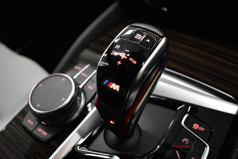 BMW Mシリーズ M5 V8ﾂｲﾝﾀｰﾎﾞ600馬力 Bowers&Wikinsｻｳﾝﾄﾞ ｺﾝﾌｫｰﾄP  MxDrive（4WD//2WD切替可） 全席ﾋｰﾀｰ&前席ﾍﾞﾝﾁﾚｰｼｮﾝ&ﾏｯｻｰｼﾞ付ｼﾙﾊﾞｰｽﾄｰﾝﾚｻﾞｰ ｽﾃｱﾘﾝｸﾞﾋｰﾀｰ 追従ACC LCW LEDﾍｯﾄﾞﾗｲﾄ HUD 液晶ﾒｰﾀｰ 360度ｶﾒﾗ3Dﾋﾞｭｰ 20AW 電動ﾄﾗﾝｸ 2年保証