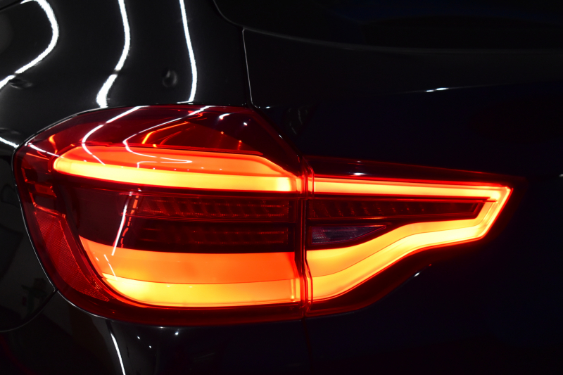 BMW X3 Xﾄﾞﾗｲﾌﾞ 20d Mｽﾎﾟｰﾂ G01型 ﾊｲﾗｲﾝP ｵﾌﾟｼｮﾝ20AW ﾍｷｻｺﾞﾅﾙLEDﾍｯﾄﾞﾗｲﾄ&ﾃｰﾙ 追従ACC HUD 全席ﾋｰﾀｰ付黒革 車線変更&逸脱&歩行者警告 衝突軽減ﾌﾞﾚｰｷ ﾀｯﾁﾊﾟﾈﾙﾅﾋﾞ ﾌﾙｾｸﾞ 360度ｶﾒﾗ3Dﾋﾞｭｰ Bｶﾒﾗ 電動Rｹﾞｰﾄ ﾜｲﾔﾚｽ充電 ﾄﾞﾗﾊﾟﾌｫ 2年保証