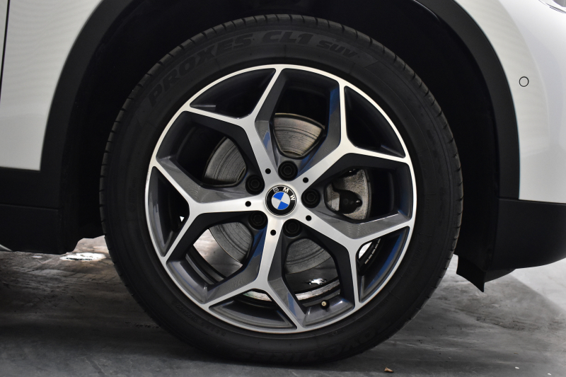 BMW X1 Xdrive18d Xﾗｲﾝ 中期 4WD ﾊｲﾗｲﾝ&ｺﾝﾌｫｰﾄP ｱﾄﾞﾊﾞﾝｽﾄﾞｱｸﾃｨﾌﾞｾｰﾌﾃｨP 追従ACC HUD ﾋｰﾀｰ付電動ﾓｶﾚｻﾞｰ LEDﾍｯﾄﾞﾗｲﾄ 衝突軽減ﾌﾞﾚｰｷ 車線逸脱&歩行者警告 ﾀｯﾁﾊﾟﾈﾙiﾄﾞﾗｲﾌﾞﾅﾋﾞBｶﾒﾗ ﾌﾙｾｸﾞTV Pｱｼｽﾄ 前後PDC 電動ﾄﾗﾝｸ  ｽﾏｰﾄｷｰ 2年保証