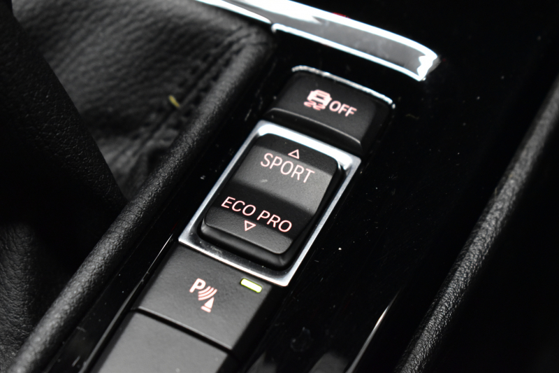 BMW X1 Xdrive18d Xﾗｲﾝ 中期 4WD ﾊｲﾗｲﾝ&ｺﾝﾌｫｰﾄP ｱﾄﾞﾊﾞﾝｽﾄﾞｱｸﾃｨﾌﾞｾｰﾌﾃｨP 追従ACC HUD ﾋｰﾀｰ付電動ﾓｶﾚｻﾞｰ LEDﾍｯﾄﾞﾗｲﾄ 衝突軽減ﾌﾞﾚｰｷ 車線逸脱&歩行者警告 ﾀｯﾁﾊﾟﾈﾙiﾄﾞﾗｲﾌﾞﾅﾋﾞBｶﾒﾗ ﾌﾙｾｸﾞTV Pｱｼｽﾄ 前後PDC 電動ﾄﾗﾝｸ  ｽﾏｰﾄｷｰ 2年保証