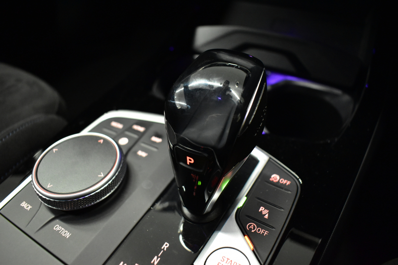 BMW 1シリーズ M135i xDrive ﾌﾙﾀｲﾑ4WD ｺﾝﾌｫｰﾄ&ﾅﾋﾞｹﾞｰｼｮﾝP Mｽﾎﾟｰﾂｼｰﾄ Mｽﾎﾟｰﾂﾌﾞﾚｰｷ 追従ACC Pｱｼｽﾄ BMWﾗｲﾌﾞｺｯｸﾋﾟｯﾄ ﾋｰﾀｰ付ｱﾙｶﾝﾀｰﾗｺﾝﾋﾞｽﾎﾟｰﾂｼｰﾄ ﾀｯﾁﾊﾟﾈﾙﾅﾋﾞ ｱｯﾌﾟﾙｶｰﾌﾟﾚｲ ﾍｷｻｺﾞﾅﾙLEDﾍｯﾄﾞﾗｲﾄ 電動Rｹﾞｰﾄ 2年保証