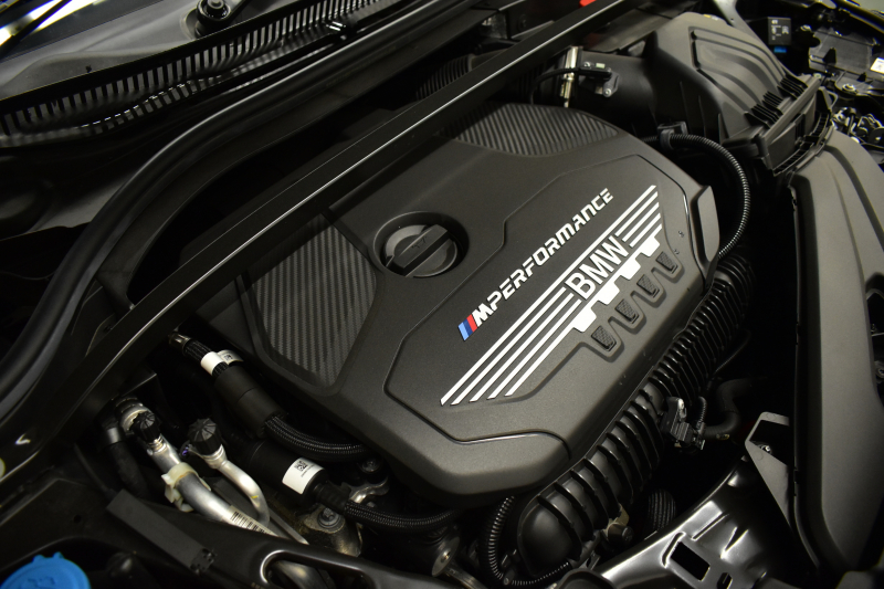 BMW 1シリーズ M135i xDrive ﾌﾙﾀｲﾑ4WD ｺﾝﾌｫｰﾄ&ﾅﾋﾞｹﾞｰｼｮﾝP Mｽﾎﾟｰﾂｼｰﾄ Mｽﾎﾟｰﾂﾌﾞﾚｰｷ 追従ACC Pｱｼｽﾄ BMWﾗｲﾌﾞｺｯｸﾋﾟｯﾄ ﾋｰﾀｰ付ｱﾙｶﾝﾀｰﾗｺﾝﾋﾞｽﾎﾟｰﾂｼｰﾄ ﾀｯﾁﾊﾟﾈﾙﾅﾋﾞ ｱｯﾌﾟﾙｶｰﾌﾟﾚｲ ﾍｷｻｺﾞﾅﾙLEDﾍｯﾄﾞﾗｲﾄ 電動Rｹﾞｰﾄ 2年保証