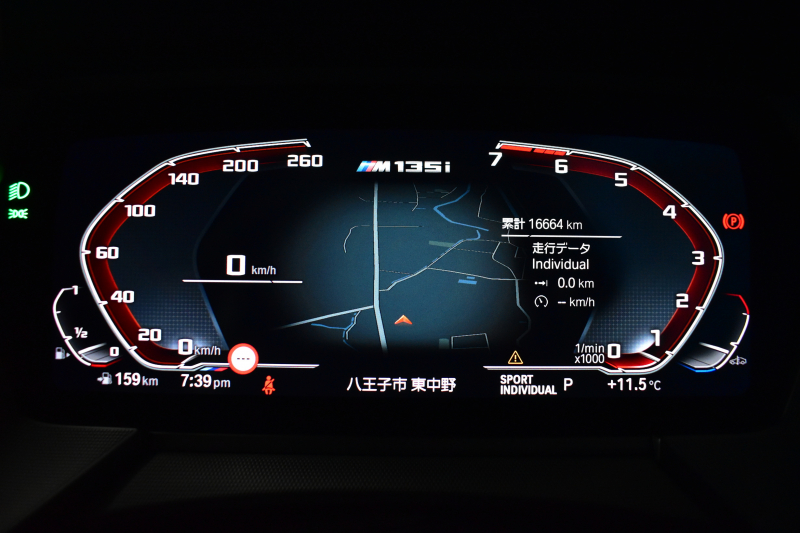 BMW 1シリーズ M135i xDrive ﾌﾙﾀｲﾑ4WD ｺﾝﾌｫｰﾄ&ﾅﾋﾞｹﾞｰｼｮﾝP Mｽﾎﾟｰﾂｼｰﾄ Mｽﾎﾟｰﾂﾌﾞﾚｰｷ 追従ACC Pｱｼｽﾄ BMWﾗｲﾌﾞｺｯｸﾋﾟｯﾄ ﾋｰﾀｰ付ｱﾙｶﾝﾀｰﾗｺﾝﾋﾞｽﾎﾟｰﾂｼｰﾄ ﾀｯﾁﾊﾟﾈﾙﾅﾋﾞ ｱｯﾌﾟﾙｶｰﾌﾟﾚｲ ﾍｷｻｺﾞﾅﾙLEDﾍｯﾄﾞﾗｲﾄ 電動Rｹﾞｰﾄ 2年保証