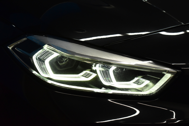 BMW 1シリーズ M135i xDrive ﾌﾙﾀｲﾑ4WD ｺﾝﾌｫｰﾄ&ﾅﾋﾞｹﾞｰｼｮﾝP Mｽﾎﾟｰﾂｼｰﾄ Mｽﾎﾟｰﾂﾌﾞﾚｰｷ 追従ACC Pｱｼｽﾄ BMWﾗｲﾌﾞｺｯｸﾋﾟｯﾄ ﾋｰﾀｰ付ｱﾙｶﾝﾀｰﾗｺﾝﾋﾞｽﾎﾟｰﾂｼｰﾄ ﾀｯﾁﾊﾟﾈﾙﾅﾋﾞ ｱｯﾌﾟﾙｶｰﾌﾟﾚｲ ﾍｷｻｺﾞﾅﾙLEDﾍｯﾄﾞﾗｲﾄ 電動Rｹﾞｰﾄ 2年保証