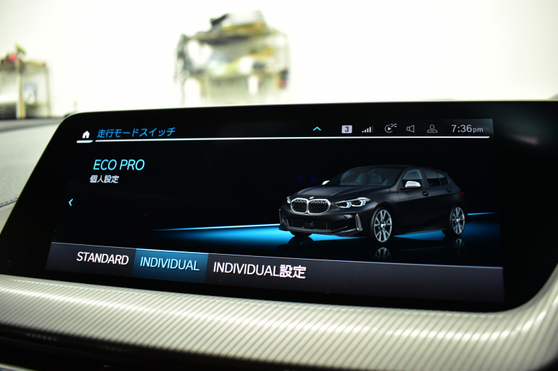 BMW 1シリーズ M135i xDrive ﾌﾙﾀｲﾑ4WD ｺﾝﾌｫｰﾄ&ﾅﾋﾞｹﾞｰｼｮﾝP Mｽﾎﾟｰﾂｼｰﾄ Mｽﾎﾟｰﾂﾌﾞﾚｰｷ 追従ACC Pｱｼｽﾄ BMWﾗｲﾌﾞｺｯｸﾋﾟｯﾄ ﾋｰﾀｰ付ｱﾙｶﾝﾀｰﾗｺﾝﾋﾞｽﾎﾟｰﾂｼｰﾄ ﾀｯﾁﾊﾟﾈﾙﾅﾋﾞ ｱｯﾌﾟﾙｶｰﾌﾟﾚｲ ﾍｷｻｺﾞﾅﾙLEDﾍｯﾄﾞﾗｲﾄ 電動Rｹﾞｰﾄ 2年保証