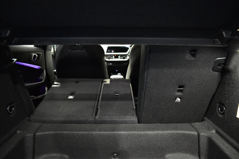 BMW 1シリーズ M135i xDrive ﾌﾙﾀｲﾑ4WD ｺﾝﾌｫｰﾄ&ﾅﾋﾞｹﾞｰｼｮﾝP Mｽﾎﾟｰﾂｼｰﾄ Mｽﾎﾟｰﾂﾌﾞﾚｰｷ 追従ACC Pｱｼｽﾄ BMWﾗｲﾌﾞｺｯｸﾋﾟｯﾄ ﾋｰﾀｰ付ｱﾙｶﾝﾀｰﾗｺﾝﾋﾞｽﾎﾟｰﾂｼｰﾄ ﾀｯﾁﾊﾟﾈﾙﾅﾋﾞ ｱｯﾌﾟﾙｶｰﾌﾟﾚｲ ﾍｷｻｺﾞﾅﾙLEDﾍｯﾄﾞﾗｲﾄ 電動Rｹﾞｰﾄ 2年保証