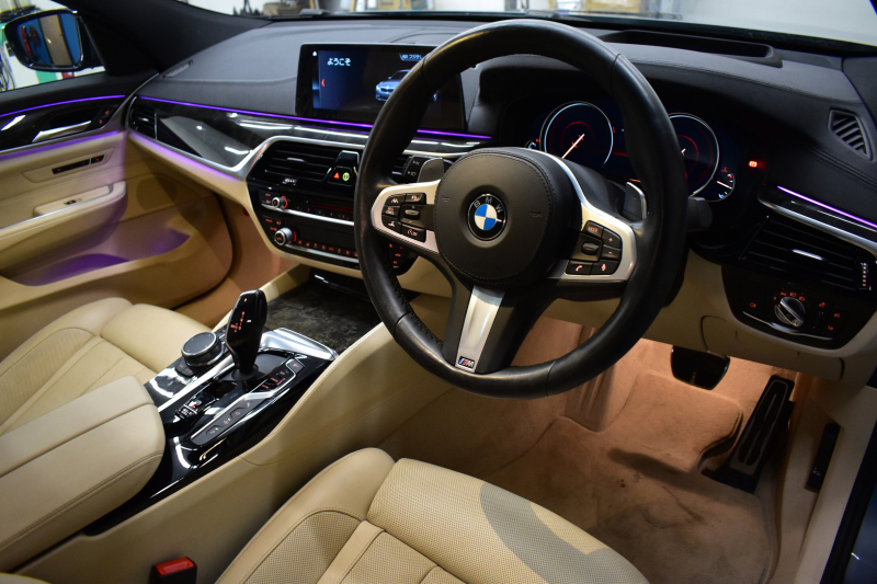BMW 6シリーズ 640iｸﾞﾗﾝﾂｰﾘｽﾓ XﾄﾞﾗｲﾌﾞMｽﾎﾟｰﾂ G32型 4WD ｺﾝﾌｫｰﾄP ﾊﾟﾉﾗﾏｻﾝﾙｰﾌ ﾍｷｻｺﾞﾅﾙLEDﾍｯﾄﾞﾗｲﾄ  追従ACC HUD Fﾍﾞﾝﾁﾚｰｼｮﾝ&ﾏｯｻｰｼﾞ 全席ﾋｰﾀｰ付ﾍﾞｰｼﾞｭﾚｻﾞｰ 車線変更警告 ﾀｯﾁﾊﾟﾈﾙﾅﾋﾞ 360度ｶﾒﾗ3Dﾋﾞｭｰ 液晶ﾒｰﾀｰ  電動ﾄﾗﾝｸ 2年保証