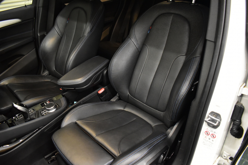 BMW X1 Xdrive20i Mｽﾎﾟｰﾂ 4WD 中期ﾓﾃﾞﾙ  ｱﾄﾞﾊﾞﾝｽﾄﾞｱｸﾃｨﾌﾞｾｰﾌﾃｨP 追従ACC HUD ﾋｰﾀｰ付電動黒革 ﾌﾙｾｸﾞTV ﾀｯﾁﾊﾟﾈﾙﾅﾋﾞBｶﾒﾗ Pｱｼｽﾄ前後PDC LEDﾍｯﾄﾞﾗｲﾄ 衝突軽減 車線逸脱&歩行者警告 電動Rｹﾞｰﾄ ﾄﾞﾗﾊﾟﾌｫ 2年保証