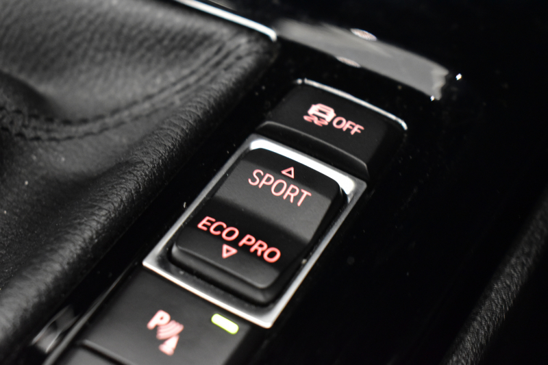 BMW X1 Xdrive20i Mｽﾎﾟｰﾂ 4WD 中期ﾓﾃﾞﾙ  ｱﾄﾞﾊﾞﾝｽﾄﾞｱｸﾃｨﾌﾞｾｰﾌﾃｨP 追従ACC HUD ﾋｰﾀｰ付電動黒革 ﾌﾙｾｸﾞTV ﾀｯﾁﾊﾟﾈﾙﾅﾋﾞBｶﾒﾗ Pｱｼｽﾄ前後PDC LEDﾍｯﾄﾞﾗｲﾄ 衝突軽減 車線逸脱&歩行者警告 電動Rｹﾞｰﾄ ﾄﾞﾗﾊﾟﾌｫ 2年保証