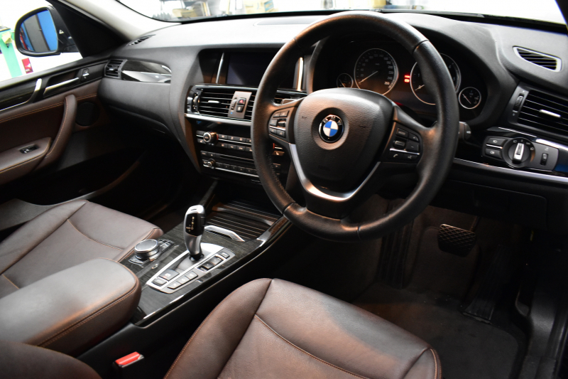 BMW X3 Xdrive20d Xﾗｲﾝ 最終ﾓﾃﾞﾙ ﾋｰﾀｰ付電動茶革 追従ACC LCW 横ﾒﾆｭｰ型ﾀｯﾁﾊﾟｯﾄﾞHDDﾅﾋﾞTV 360度ｶﾒﾗ 衝突軽減ﾌﾞﾚｰｷ 車線逸脱&歩行者警告  Bluetoothｵｰﾃﾞｨｵ&通話 電動ﾄﾗﾝｸ LEDﾌｫｸﾞﾗｲﾄ 18AW ｳｯﾄﾞﾊﾟﾈﾙ 2年保証