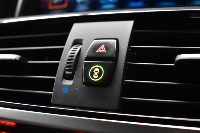 BMW X3 Xdrive20d Xﾗｲﾝ 最終ﾓﾃﾞﾙ ﾋｰﾀｰ付電動茶革 追従ACC LCW 横ﾒﾆｭｰ型ﾀｯﾁﾊﾟｯﾄﾞHDDﾅﾋﾞTV 360度ｶﾒﾗ 衝突軽減ﾌﾞﾚｰｷ 車線逸脱&歩行者警告  Bluetoothｵｰﾃﾞｨｵ&通話 電動ﾄﾗﾝｸ LEDﾌｫｸﾞﾗｲﾄ 18AW ｳｯﾄﾞﾊﾟﾈﾙ 2年保証