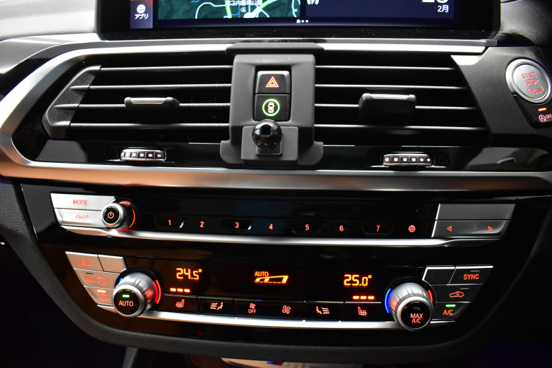 BMW X3 M40i 全席ﾋｰﾀｰ付ｺﾆｬｯｸ革専用形状Mｽﾎﾟｰﾂｼｰﾄ ﾌｧｽﾄﾄﾗｯｸ&ｾﾚｸﾄP 387馬力 ﾊﾟﾉﾗﾏｻﾝﾙｰﾌ ﾗｲﾌﾞｺｸﾋﾟｯﾄ ﾊｰﾏﾝｶｰﾄﾞﾝ 可変Mｻｽ Mｼｰﾄﾍﾞﾙﾄ 専用21AW HUD 追従ACC ｼﾞｪｽﾁｬｰｺﾝﾄﾛｰﾙ付ﾀｯﾁ画面ﾅﾋﾞTV 360度ｶﾒﾗ LEDﾍｯﾄﾞﾗｲﾄ