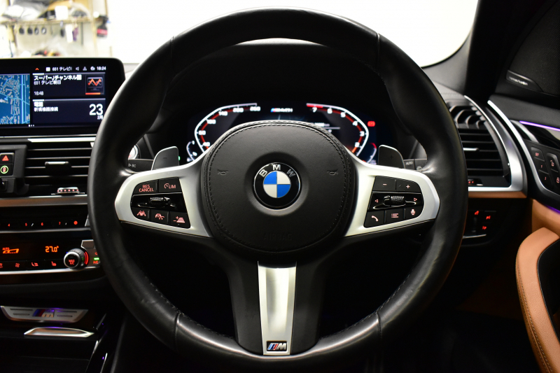 BMW X3 M40i 全席ﾋｰﾀｰ付ｺﾆｬｯｸ革専用形状Mｽﾎﾟｰﾂｼｰﾄ ﾌｧｽﾄﾄﾗｯｸ&ｾﾚｸﾄP 387馬力 ﾊﾟﾉﾗﾏｻﾝﾙｰﾌ ﾗｲﾌﾞｺｸﾋﾟｯﾄ ﾊｰﾏﾝｶｰﾄﾞﾝ 可変Mｻｽ Mｼｰﾄﾍﾞﾙﾄ 専用21AW HUD 追従ACC ｼﾞｪｽﾁｬｰｺﾝﾄﾛｰﾙ付ﾀｯﾁ画面ﾅﾋﾞTV 360度ｶﾒﾗ LEDﾍｯﾄﾞﾗｲﾄ