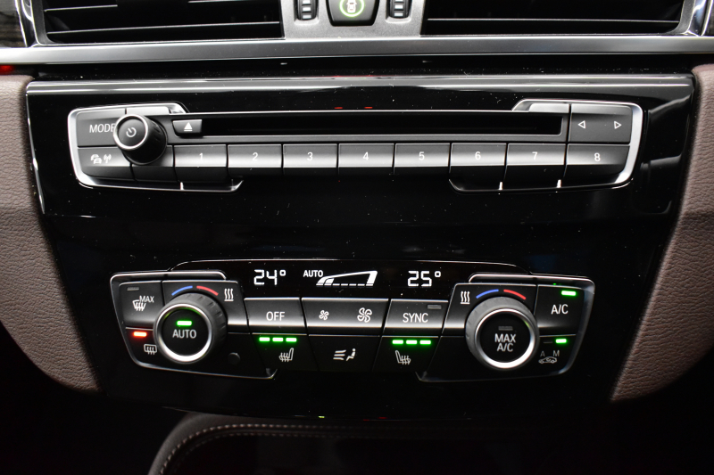 BMW X1 Xdrive20i Xﾗｲﾝ 4WD 1ｵｰﾅｰ  ｱﾄﾞﾊﾞﾝｽﾄﾞｱｸﾃｨﾌﾞｾｰﾌﾃｨP 追従ACC HUD ﾋｰﾀｰ付茶革 ﾀｯﾁﾊﾟｯﾄﾞﾅﾋﾞBｶﾒﾗ Pｱｼｽﾄ前後PDC LEDﾍｯﾄﾞﾗｲﾄ 衝突軽減 車線逸脱&歩行者警告 電動Rｹﾞｰﾄ ｳｯﾄﾞｲﾝﾃﾘｱ ﾄﾞﾗﾊﾟﾌｫ 19AW 2年保証