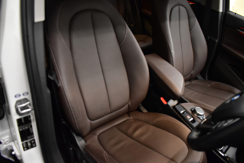 BMW X1 Xdrive20i Xﾗｲﾝ 4WD 1ｵｰﾅｰ  ｱﾄﾞﾊﾞﾝｽﾄﾞｱｸﾃｨﾌﾞｾｰﾌﾃｨP 追従ACC HUD ﾋｰﾀｰ付茶革 ﾀｯﾁﾊﾟｯﾄﾞﾅﾋﾞBｶﾒﾗ Pｱｼｽﾄ前後PDC LEDﾍｯﾄﾞﾗｲﾄ 衝突軽減 車線逸脱&歩行者警告 電動Rｹﾞｰﾄ ｳｯﾄﾞｲﾝﾃﾘｱ ﾄﾞﾗﾊﾟﾌｫ 19AW 2年保証