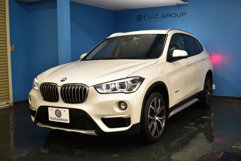 BMW X1 Xdrive20i Xﾗｲﾝ 4WD 1ｵｰﾅｰ  ｱﾄﾞﾊﾞﾝｽﾄﾞｱｸﾃｨﾌﾞｾｰﾌﾃｨP 追従ACC HUD ﾋｰﾀｰ付茶革 ﾀｯﾁﾊﾟｯﾄﾞﾅﾋﾞBｶﾒﾗ Pｱｼｽﾄ前後PDC LEDﾍｯﾄﾞﾗｲﾄ 衝突軽減 車線逸脱&歩行者警告 電動Rｹﾞｰﾄ ｳｯﾄﾞｲﾝﾃﾘｱ ﾄﾞﾗﾊﾟﾌｫ 19AW 2年保証