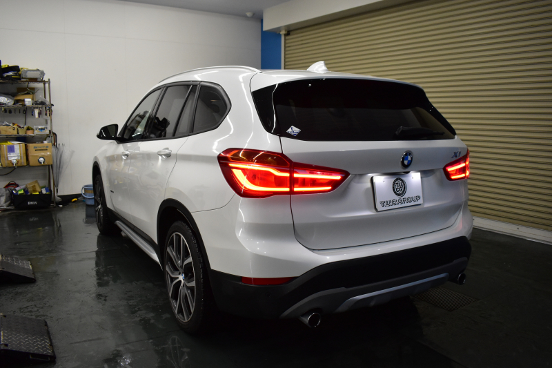 BMW X1 Xdrive20i Xﾗｲﾝ 4WD 1ｵｰﾅｰ  ｱﾄﾞﾊﾞﾝｽﾄﾞｱｸﾃｨﾌﾞｾｰﾌﾃｨP 追従ACC HUD ﾋｰﾀｰ付茶革 ﾀｯﾁﾊﾟｯﾄﾞﾅﾋﾞBｶﾒﾗ Pｱｼｽﾄ前後PDC LEDﾍｯﾄﾞﾗｲﾄ 衝突軽減 車線逸脱&歩行者警告 電動Rｹﾞｰﾄ ｳｯﾄﾞｲﾝﾃﾘｱ ﾄﾞﾗﾊﾟﾌｫ 19AW 2年保証