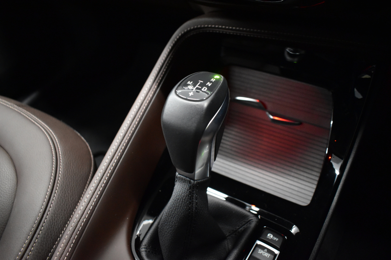 BMW X1 Xdrive20i Xﾗｲﾝ 4WD 1ｵｰﾅｰ  ｱﾄﾞﾊﾞﾝｽﾄﾞｱｸﾃｨﾌﾞｾｰﾌﾃｨP 追従ACC HUD ﾋｰﾀｰ付茶革 ﾀｯﾁﾊﾟｯﾄﾞﾅﾋﾞBｶﾒﾗ Pｱｼｽﾄ前後PDC LEDﾍｯﾄﾞﾗｲﾄ 衝突軽減 車線逸脱&歩行者警告 電動Rｹﾞｰﾄ ｳｯﾄﾞｲﾝﾃﾘｱ ﾄﾞﾗﾊﾟﾌｫ 19AW 2年保証