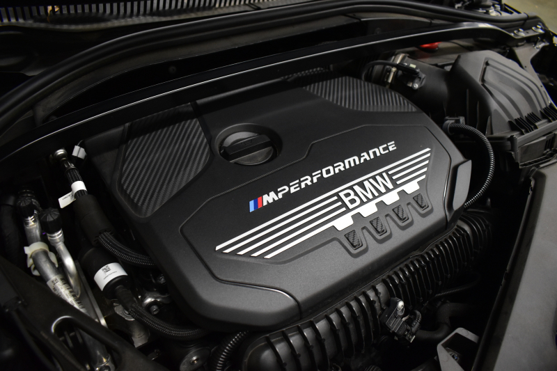 BMW 1シリーズ M135i xDrive 4WD ﾌﾟﾗｽ&ｽﾄﾚｰｼﾞ&ﾅﾋﾞｹﾞｰｼｮﾝP ﾋｰﾀｰ付ﾏｸﾞﾏﾚｯﾄﾞﾀﾞｺﾀﾚｻﾞｰ ｱﾀﾞﾌﾟﾃｨﾌﾞｻｽ Mｽﾎﾟｰﾂｼｰﾄ Mｽﾎﾟｰﾂﾌﾞﾚｰｷ Mｼｰﾄﾍﾞﾙﾄ 追従ACC Pｱｼｽﾄ ﾗｲﾌﾞｺｯｸﾋﾟｯﾄ ﾀｯﾁﾊﾟﾈﾙﾅﾋﾞ ｱｯﾌﾟﾙｶｰﾌﾟﾚｲ LEDﾍｯﾄﾞﾗｲﾄ 2年保証