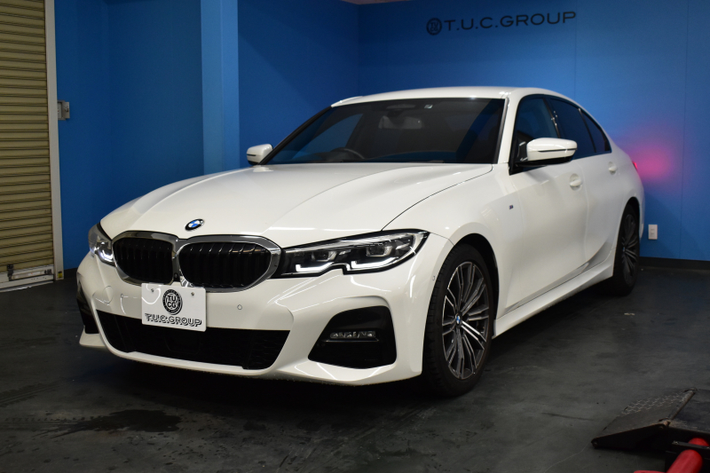 BMW 3シリーズ 320i Mｽﾎﾟｰﾂ ｺﾝﾌｫｰﾄP HUD ｼﾞｪｽﾁｬｰｺﾝﾄﾛｰﾙ付ﾀｯﾁﾊﾟﾈﾙﾅﾋﾞ ﾊﾟｰｷﾝｸﾞｱｼｽﾄﾌﾟﾗｽ 追従ACC LEDﾍｯﾄﾞﾗｲﾄ ｼｰﾄﾋｰﾀｰ 3Dﾋﾞｭｰ全周囲ｶﾒﾗ ｱｯﾌﾟﾙｶｰﾌﾟﾚｲ 側面衝突&車線変更&逸脱&歩行者警告 液晶ﾒｰﾀｰ 後退ｱｼｽﾄ ｱｸﾃｨﾌﾞPDC緊急ﾌﾞﾚｰｷ  2年保証