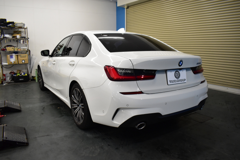 BMW 3シリーズ 320i Mｽﾎﾟｰﾂ ｺﾝﾌｫｰﾄP HUD ｼﾞｪｽﾁｬｰｺﾝﾄﾛｰﾙ付ﾀｯﾁﾊﾟﾈﾙﾅﾋﾞ ﾊﾟｰｷﾝｸﾞｱｼｽﾄﾌﾟﾗｽ 追従ACC LEDﾍｯﾄﾞﾗｲﾄ ｼｰﾄﾋｰﾀｰ 3Dﾋﾞｭｰ全周囲ｶﾒﾗ ｱｯﾌﾟﾙｶｰﾌﾟﾚｲ 側面衝突&車線変更&逸脱&歩行者警告 液晶ﾒｰﾀｰ 後退ｱｼｽﾄ ｱｸﾃｨﾌﾞPDC緊急ﾌﾞﾚｰｷ  2年保証