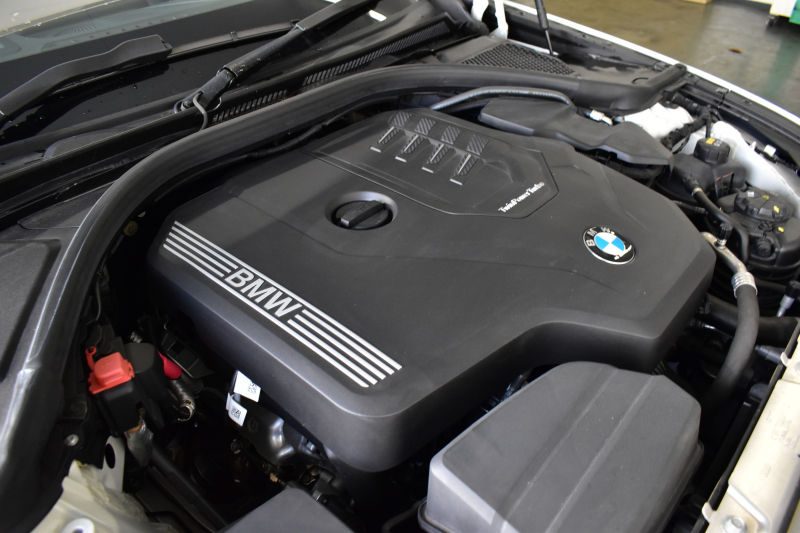 BMW 3シリーズ 320i Mｽﾎﾟｰﾂ ｺﾝﾌｫｰﾄP HUD ｼﾞｪｽﾁｬｰｺﾝﾄﾛｰﾙ付ﾀｯﾁﾊﾟﾈﾙﾅﾋﾞ ﾊﾟｰｷﾝｸﾞｱｼｽﾄﾌﾟﾗｽ 追従ACC LEDﾍｯﾄﾞﾗｲﾄ ｼｰﾄﾋｰﾀｰ 3Dﾋﾞｭｰ全周囲ｶﾒﾗ ｱｯﾌﾟﾙｶｰﾌﾟﾚｲ 側面衝突&車線変更&逸脱&歩行者警告 液晶ﾒｰﾀｰ 後退ｱｼｽﾄ ｱｸﾃｨﾌﾞPDC緊急ﾌﾞﾚｰｷ  2年保証