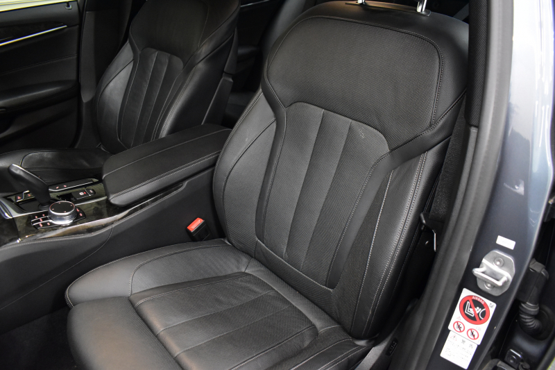 BMW 5シリーズ 540i Xﾄﾞﾗｲﾌﾞ Mｽﾎﾟｰﾂ 4WD 1ｵｰﾅｰ 直6ﾀｰﾎﾞ 340馬力 ｺﾝﾌｫｰﾄP Fﾍﾞﾝﾁﾚｰｼｮﾝ&ﾏｯｻｰｼﾞ 全席ﾋｰﾀｰ付黒革 Mｽﾎﾟｰﾂﾌﾞﾚｰｷ LEDﾍｯﾄﾞﾗｲﾄ 液晶ﾒｰﾀｰ 追従ACC 車線変更&車線逸脱＆歩行者警告 衝突軽減B ﾀｯﾁﾊﾟﾈﾙﾅﾋﾞ全周囲ｶﾒﾗ ﾌﾙｾｸﾞ 19AW 2年保証