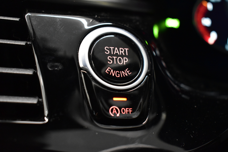 BMW 5シリーズ 540i Xﾄﾞﾗｲﾌﾞ Mｽﾎﾟｰﾂ 4WD 1ｵｰﾅｰ 直6ﾀｰﾎﾞ 340馬力 ｺﾝﾌｫｰﾄP Fﾍﾞﾝﾁﾚｰｼｮﾝ&ﾏｯｻｰｼﾞ 全席ﾋｰﾀｰ付黒革 Mｽﾎﾟｰﾂﾌﾞﾚｰｷ LEDﾍｯﾄﾞﾗｲﾄ 液晶ﾒｰﾀｰ 追従ACC 車線変更&車線逸脱＆歩行者警告 衝突軽減B ﾀｯﾁﾊﾟﾈﾙﾅﾋﾞ全周囲ｶﾒﾗ ﾌﾙｾｸﾞ 19AW 2年保証