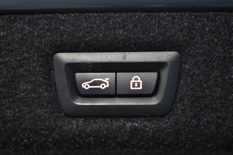 BMW 5シリーズ 540i Xﾄﾞﾗｲﾌﾞ Mｽﾎﾟｰﾂ 4WD 1ｵｰﾅｰ 直6ﾀｰﾎﾞ 340馬力 ｺﾝﾌｫｰﾄP Fﾍﾞﾝﾁﾚｰｼｮﾝ&ﾏｯｻｰｼﾞ 全席ﾋｰﾀｰ付黒革 Mｽﾎﾟｰﾂﾌﾞﾚｰｷ LEDﾍｯﾄﾞﾗｲﾄ 液晶ﾒｰﾀｰ 追従ACC 車線変更&車線逸脱＆歩行者警告 衝突軽減B ﾀｯﾁﾊﾟﾈﾙﾅﾋﾞ全周囲ｶﾒﾗ ﾌﾙｾｸﾞ 19AW 2年保証