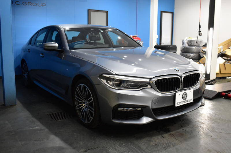 BMW 5シリーズ 540i Xﾄﾞﾗｲﾌﾞ Mｽﾎﾟｰﾂ 4WD 1ｵｰﾅｰ 直6ﾀｰﾎﾞ 340馬力 ｺﾝﾌｫｰﾄP Fﾍﾞﾝﾁﾚｰｼｮﾝ&ﾏｯｻｰｼﾞ 全席ﾋｰﾀｰ付黒革 Mｽﾎﾟｰﾂﾌﾞﾚｰｷ LEDﾍｯﾄﾞﾗｲﾄ 液晶ﾒｰﾀｰ 追従ACC 車線変更&車線逸脱＆歩行者警告 衝突軽減B ﾀｯﾁﾊﾟﾈﾙﾅﾋﾞ全周囲ｶﾒﾗ ﾌﾙｾｸﾞ 19AW 2年保証