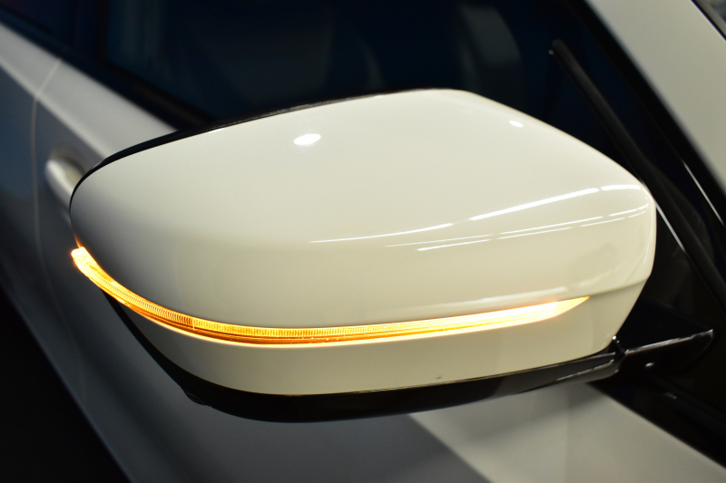 BMW 3シリーズ 320i Mｽﾎﾟｰﾂ ｺﾝﾌｫｰﾄP ｵﾌﾟｼｮﾝHUD 全周囲ｶﾒﾗ3Dﾋﾞｭｰ ﾜｲﾔﾚｽ充電 電動ﾄﾗﾝｸ ﾋｰﾀｰ付ｱﾙｶﾝﾀｰﾗｺﾝﾋﾞ ﾀｯﾁﾊﾟﾈﾙﾅﾋﾞ ｱｯﾌﾟﾙｶｰﾌﾟﾚｲ 追従ACC LEDﾍｯﾄﾞﾗｲﾄ 側面衝突&車線変更&逸脱&歩行者警告 液晶ﾒｰﾀｰ 後退ｱｼｽﾄ Pｱｼｽﾄ 2年保証