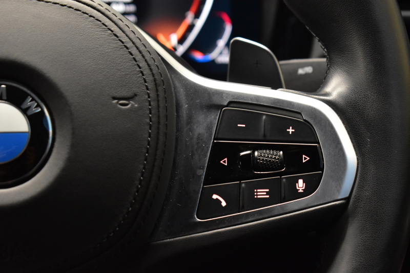 BMW 3シリーズ 320i Mｽﾎﾟｰﾂ ｺﾝﾌｫｰﾄP ｵﾌﾟｼｮﾝHUD 全周囲ｶﾒﾗ3Dﾋﾞｭｰ ﾜｲﾔﾚｽ充電 電動ﾄﾗﾝｸ ﾋｰﾀｰ付ｱﾙｶﾝﾀｰﾗｺﾝﾋﾞ ﾀｯﾁﾊﾟﾈﾙﾅﾋﾞ ｱｯﾌﾟﾙｶｰﾌﾟﾚｲ 追従ACC LEDﾍｯﾄﾞﾗｲﾄ 側面衝突&車線変更&逸脱&歩行者警告 液晶ﾒｰﾀｰ 後退ｱｼｽﾄ Pｱｼｽﾄ 2年保証