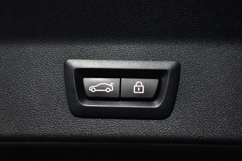 BMW X3 M40d ｾﾚｸﾄﾊﾟｯｹｰｼﾞ ﾊｲﾗｲﾝ 326馬力 ﾊﾟﾉﾗﾏｻﾝﾙｰﾌ 全席ﾋｰﾀｰ付黒革 ﾊｰﾏﾝｶｰﾄﾞﾝ ｵﾌﾟｼｮﾝ21AW 追従ACC HUD ｽﾃｱﾘﾝｸﾞｻﾎﾟｰﾄ ﾀｯﾁﾊﾟﾈﾙﾅﾋﾞTV 360度ｶﾒﾗ3Dﾋﾞｭｰ LEDﾍｯﾄﾞﾗｲﾄ 電動ﾄﾗﾝｸ ﾜｲﾔﾚｽ充電 液晶ﾒｰﾀｰ 2年保証