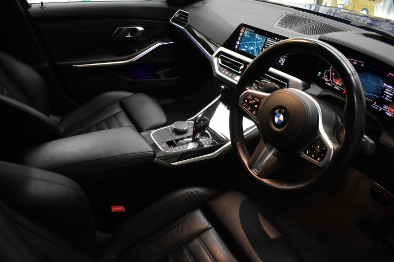 BMW 3シリーズ 330i Mｽﾎﾟｰﾂ G20型 高出力 ﾃﾞﾋﾞｭｰ&ｲﾉﾍﾞｰｼｮﾝ&ﾌｧｽﾄﾄﾗｯｸ&ｻｳﾝﾄﾞ&ｺﾝﾌｫｰﾄP ﾚｰｻﾞｰLEDﾗｲﾄ ﾋｰﾀｰ付黒革 ACC HUD 19AW Mｽﾎﾟｰﾂﾌﾞﾚｰｷ 可変Mｻｽ ﾊﾟｰｷﾝｸﾞｱｼｽﾄ+ 全周囲ｶﾒﾗ ﾀｯﾁﾊﾟﾈﾙﾅﾋﾞ ｱｯﾌﾟﾙｶｰﾌﾟﾚｲ ﾊｰﾏﾝｶｰﾄﾞﾝ 2年保証