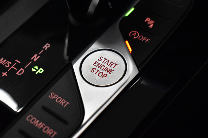 BMW 1シリーズ M135i xDrive ﾌﾙﾀｲﾑ4WD TV ｺﾝﾌｫｰﾄ&ﾅﾋﾞｹﾞｰｼｮﾝ&ｽﾄﾚｰｼﾞP Mｽﾎﾟｰﾂｼｰﾄ Mｽﾎﾟｰﾂﾌﾞﾚｰｷ 可変ｻｽ 追従ACC BMWﾗｲﾌﾞｺｯｸﾋﾟｯﾄ ﾋｰﾀｰ付ｱﾙｶﾝﾀｰﾗｽﾎﾟｰﾂｼｰﾄ ﾀｯﾁﾊﾟﾈﾙﾅﾋﾞ ｱｯﾌﾟﾙｶｰﾌﾟﾚｲ ﾍｷｻｺﾞﾅﾙLEDﾍｯﾄﾞﾗｲﾄ 電動Rｹﾞｰﾄ 2年保証