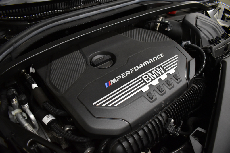 BMW 1シリーズ M135i xDrive ﾌﾙﾀｲﾑ4WD TV ｺﾝﾌｫｰﾄ&ﾅﾋﾞｹﾞｰｼｮﾝ&ｽﾄﾚｰｼﾞP Mｽﾎﾟｰﾂｼｰﾄ Mｽﾎﾟｰﾂﾌﾞﾚｰｷ 可変ｻｽ 追従ACC BMWﾗｲﾌﾞｺｯｸﾋﾟｯﾄ ﾋｰﾀｰ付ｱﾙｶﾝﾀｰﾗｽﾎﾟｰﾂｼｰﾄ ﾀｯﾁﾊﾟﾈﾙﾅﾋﾞ ｱｯﾌﾟﾙｶｰﾌﾟﾚｲ ﾍｷｻｺﾞﾅﾙLEDﾍｯﾄﾞﾗｲﾄ 電動Rｹﾞｰﾄ 2年保証