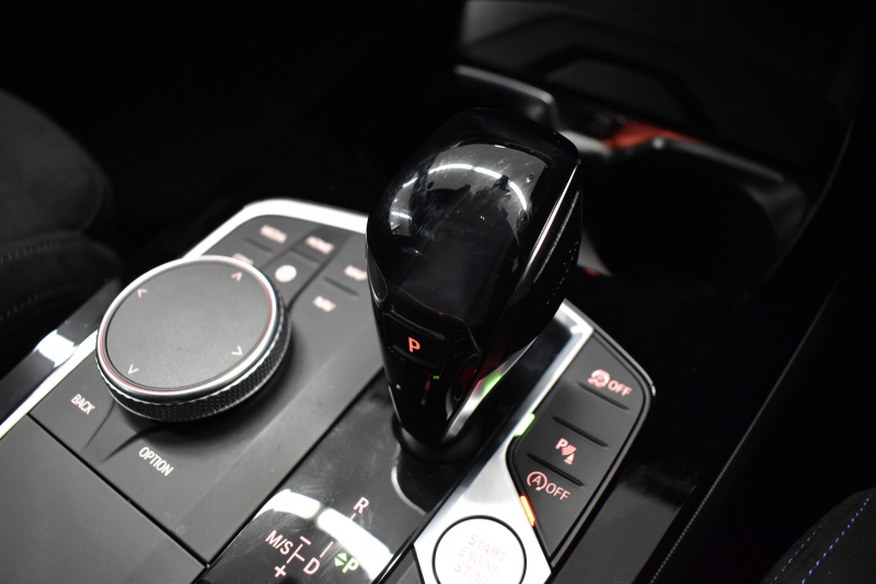 BMW 1シリーズ M135i xDrive ﾌﾙﾀｲﾑ4WD TV ｺﾝﾌｫｰﾄ&ﾅﾋﾞｹﾞｰｼｮﾝ&ｽﾄﾚｰｼﾞP Mｽﾎﾟｰﾂｼｰﾄ Mｽﾎﾟｰﾂﾌﾞﾚｰｷ 可変ｻｽ 追従ACC BMWﾗｲﾌﾞｺｯｸﾋﾟｯﾄ ﾋｰﾀｰ付ｱﾙｶﾝﾀｰﾗｽﾎﾟｰﾂｼｰﾄ ﾀｯﾁﾊﾟﾈﾙﾅﾋﾞ ｱｯﾌﾟﾙｶｰﾌﾟﾚｲ ﾍｷｻｺﾞﾅﾙLEDﾍｯﾄﾞﾗｲﾄ 電動Rｹﾞｰﾄ 2年保証