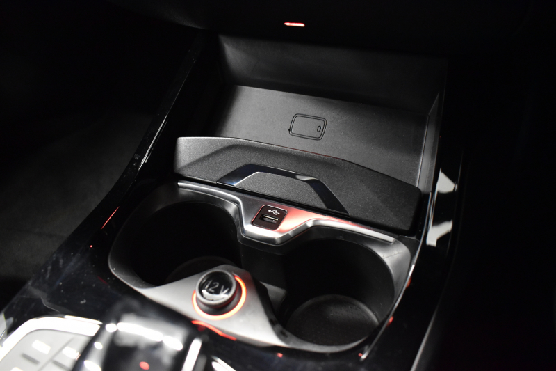 BMW 1シリーズ M135i xDrive ﾌﾙﾀｲﾑ4WD TV ｺﾝﾌｫｰﾄ&ﾅﾋﾞｹﾞｰｼｮﾝ&ｽﾄﾚｰｼﾞP Mｽﾎﾟｰﾂｼｰﾄ Mｽﾎﾟｰﾂﾌﾞﾚｰｷ 可変ｻｽ 追従ACC BMWﾗｲﾌﾞｺｯｸﾋﾟｯﾄ ﾋｰﾀｰ付ｱﾙｶﾝﾀｰﾗｽﾎﾟｰﾂｼｰﾄ ﾀｯﾁﾊﾟﾈﾙﾅﾋﾞ ｱｯﾌﾟﾙｶｰﾌﾟﾚｲ ﾍｷｻｺﾞﾅﾙLEDﾍｯﾄﾞﾗｲﾄ 電動Rｹﾞｰﾄ 2年保証