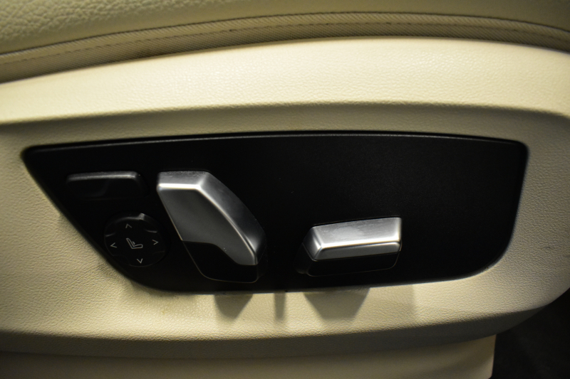 BMW 5シリーズ 530i Mｽﾎﾟｰﾂ G30型 型式変更後ﾓﾃﾞﾙ全面液晶ﾒｰﾀｰﾊﾟﾈﾙ   高出力 ｻﾝﾙｰﾌ ﾊｲﾗｲﾝP 全席ﾋｰﾀｰｱｲﾎﾞﾘｰ革 LEDﾍｯﾄﾞﾗｲﾄ 追従ACC HUD ﾊｰﾏﾝｶｰﾄﾞﾝ 車線変更&逸脱警告 衝突軽減B ﾀｯﾁﾊﾟﾈﾙ対応iﾄﾞﾗｲﾌﾞHDDﾅﾋﾞﾌﾙｾｸﾞ 3Dﾋﾞｭｰ Bｶﾒﾗ 電動ﾄﾗﾝｸ 2年保証