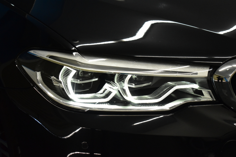 BMW 5シリーズ 530i Mｽﾎﾟｰﾂ G30型 型式変更後ﾓﾃﾞﾙ全面液晶ﾒｰﾀｰﾊﾟﾈﾙ   高出力 ｻﾝﾙｰﾌ ﾊｲﾗｲﾝP 全席ﾋｰﾀｰｱｲﾎﾞﾘｰ革 LEDﾍｯﾄﾞﾗｲﾄ 追従ACC HUD ﾊｰﾏﾝｶｰﾄﾞﾝ 車線変更&逸脱警告 衝突軽減B ﾀｯﾁﾊﾟﾈﾙ対応iﾄﾞﾗｲﾌﾞHDDﾅﾋﾞﾌﾙｾｸﾞ 3Dﾋﾞｭｰ Bｶﾒﾗ 電動ﾄﾗﾝｸ 2年保証