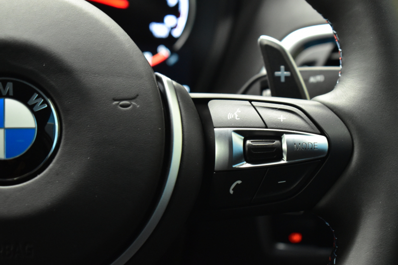 BMW Mシリーズ M2 ｺﾝﾍﾟﾃｨｼｮﾝ MDCT 7速DCT LCI後期 ｺﾝﾍﾟﾃｨｼｮﾝ専用410馬力ｴﾝｼﾞﾝ  Mﾊﾟﾌｫ車高調 ﾍｷｻｺﾞﾅﾙLEDﾍｯﾄﾞﾗｲﾄ&ﾃｰﾙ ﾋｰﾀｰ付黒革 harman/kardon ﾀｯﾁﾊﾟﾈﾙHDDﾅﾋﾞBｶﾒﾗ 専用19AW 車線逸脱&歩行者警告 衝突軽減ﾌﾞﾚｰｷ ｶｰﾎﾞﾝｲﾝﾃﾘｱ Mｼｰﾄﾍﾞﾙﾄ  2年保証