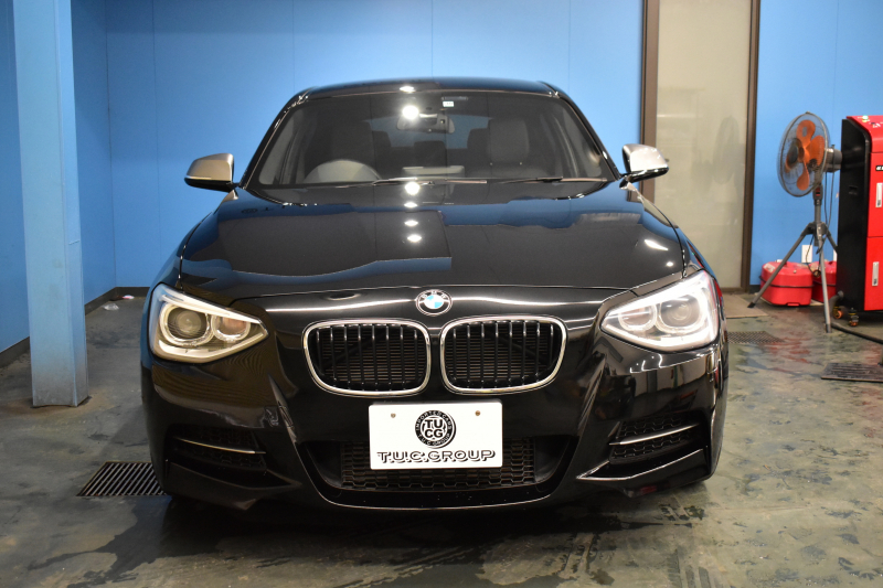 BMW 1シリーズ M135i 直6ﾀｰﾎﾞ320馬力 1ｵｰﾅｰ ｱﾀﾞﾌﾟﾃｨﾌﾞMｻｽ 大型ﾌﾞﾚｰｷｼｽﾃﾑ ﾋｰﾀｰ付黒革電動 ﾀｯﾁﾊﾟｯﾄﾞ付iﾄﾞﾗｲﾌﾞHDDﾅﾋﾞ Bｶﾒﾗ ﾘｱPDC ﾊﾟﾄﾞﾙｼﾌﾄ 専用18AW ｽﾏｰﾄｷｰ ETC 2年保証