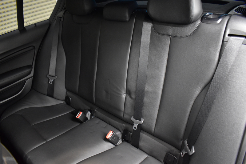 BMW 1シリーズ M135i 直6ﾀｰﾎﾞ320馬力 1ｵｰﾅｰ ｱﾀﾞﾌﾟﾃｨﾌﾞMｻｽ 大型ﾌﾞﾚｰｷｼｽﾃﾑ ﾋｰﾀｰ付黒革電動 ﾀｯﾁﾊﾟｯﾄﾞ付iﾄﾞﾗｲﾌﾞHDDﾅﾋﾞ Bｶﾒﾗ ﾘｱPDC ﾊﾟﾄﾞﾙｼﾌﾄ 専用18AW ｽﾏｰﾄｷｰ ETC 2年保証