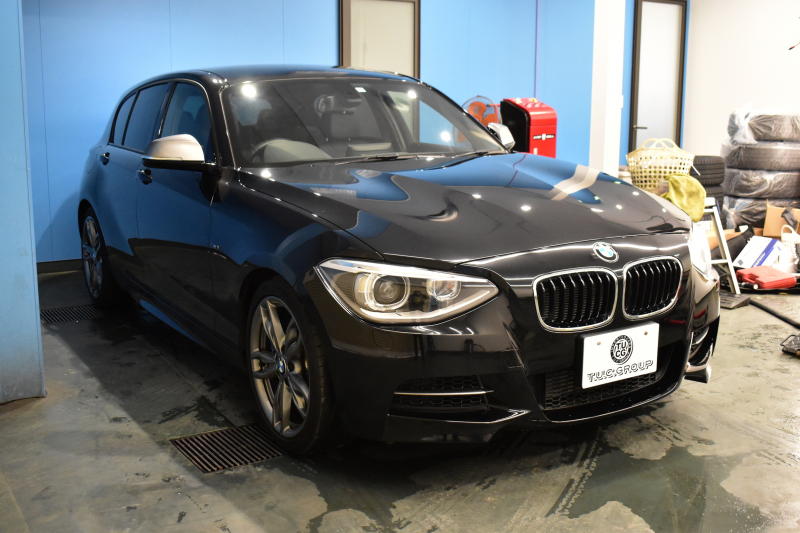 BMW 1シリーズ M135i 直6ﾀｰﾎﾞ320馬力 1ｵｰﾅｰ ｱﾀﾞﾌﾟﾃｨﾌﾞMｻｽ 大型ﾌﾞﾚｰｷｼｽﾃﾑ ﾋｰﾀｰ付黒革電動 ﾀｯﾁﾊﾟｯﾄﾞ付iﾄﾞﾗｲﾌﾞHDDﾅﾋﾞ Bｶﾒﾗ ﾘｱPDC ﾊﾟﾄﾞﾙｼﾌﾄ 専用18AW ｽﾏｰﾄｷｰ ETC 2年保証