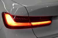 BMW 3シリーズ 320i Mｽﾎﾟｰﾂ G20型 ｺﾝﾌｫｰﾄP 全周囲ｶﾒﾗ3Dﾋﾞｭｰ ﾜｲﾔﾚｽ充電 電動ﾄﾗﾝｸ ﾋｰﾀｰ付ｱﾙｶﾝﾀｰﾗｺﾝﾋﾞ ﾀｯﾁﾊﾟﾈﾙﾅﾋﾞ ｱｯﾌﾟﾙｶｰﾌﾟﾚｲ 追従ACC LEDﾍｯﾄﾞﾗｲﾄ 側面衝突&車線変更&逸脱&歩行者警告 液晶ﾒｰﾀｰ 後退ｱｼｽﾄ Pｱｼｽﾄ 2年保証