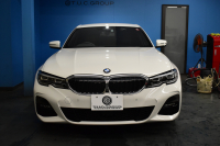 BMW 3シリーズ 320i Mｽﾎﾟｰﾂ G20型 ｺﾝﾌｫｰﾄP 全周囲ｶﾒﾗ3Dﾋﾞｭｰ ﾜｲﾔﾚｽ充電 電動ﾄﾗﾝｸ ﾋｰﾀｰ付ｱﾙｶﾝﾀｰﾗｺﾝﾋﾞ ﾀｯﾁﾊﾟﾈﾙﾅﾋﾞ ｱｯﾌﾟﾙｶｰﾌﾟﾚｲ 追従ACC LEDﾍｯﾄﾞﾗｲﾄ 側面衝突&車線変更&逸脱&歩行者警告 液晶ﾒｰﾀｰ 後退ｱｼｽﾄ Pｱｼｽﾄ 2年保証