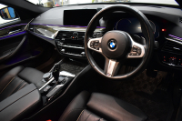 BMW 5シリーズ 523d Mｽﾎﾟｰﾂ G30型 ﾊｲﾗｲﾝP 全席ﾋｰﾀｰ付黒革 LEDﾍｯﾄﾞﾗｲﾄ 追従ACC HUD ｼﾞｪｽﾁｬｰｺﾝﾄﾛｰﾙ ﾜｲﾔﾚｽﾁｬｰｼﾞ 車線変更&逸脱警告 衝突軽減B ﾀｯﾁﾊﾟﾈﾙ対応iﾄﾞﾗｲﾌﾞHDDﾅﾋﾞﾌﾙｾｸﾞ 3Dﾋﾞｭｰ Bｶﾒﾗ 液晶ﾒｰﾀｰﾊﾟﾈﾙ 電動ﾄﾗﾝｸ 社外19AW 2年保証