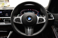 BMW 3シリーズ 330i Mｽﾎﾟｰﾂ G20型 高出力 1ｵｰﾅｰ ﾃﾞﾋﾞｭｰ&ｲﾉﾍﾞｰｼｮﾝ&ｺﾝﾌｫｰﾄP ﾚｰｻﾞｰLEDﾗｲﾄ ﾋｰﾀｰ付黒革 ACC HUD 19AW Mｽﾎﾟｰﾂﾌﾞﾚｰｷ 全周囲ｶﾒﾗ3Dﾋﾞｭｰ ｼﾞｪｽﾁｬｰｺﾝﾄﾛｰﾙ付ﾀｯﾁﾊﾟﾈﾙﾅﾋﾞ ｱｯﾌﾟﾙｶｰﾌﾟﾚｲ ﾜｲﾔﾚｽ充電 2年保証